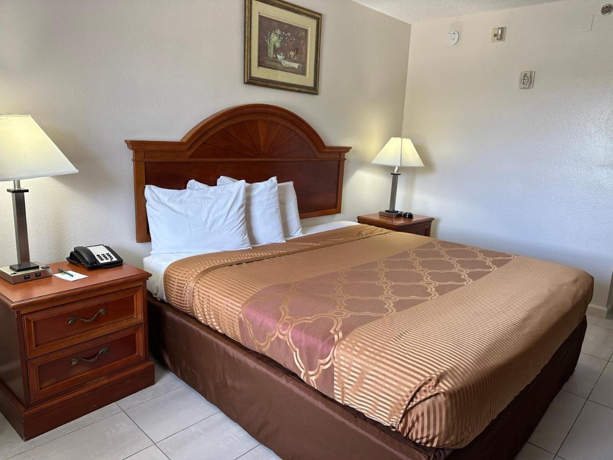 Carom Inn Denham Springs-Batonrouge Екстериор снимка