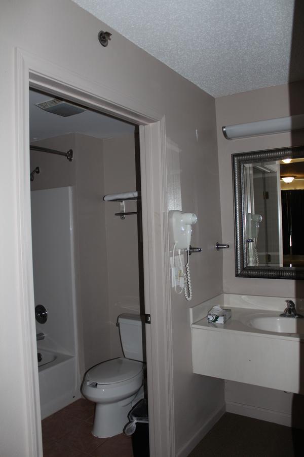 Carom Inn Denham Springs-Batonrouge Екстериор снимка